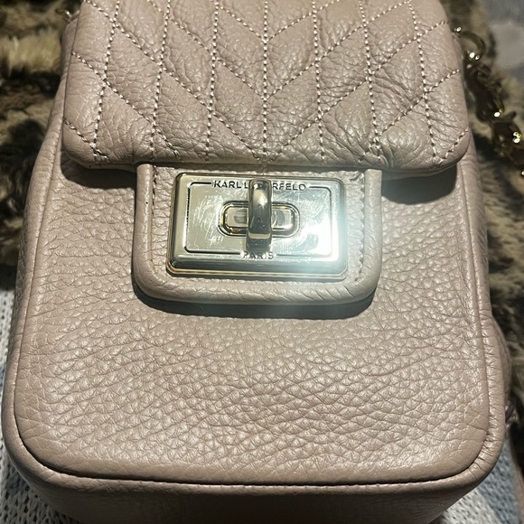 🌹Karl lagerfeld agyness leather crossbody nwot - Picture 7 of 8